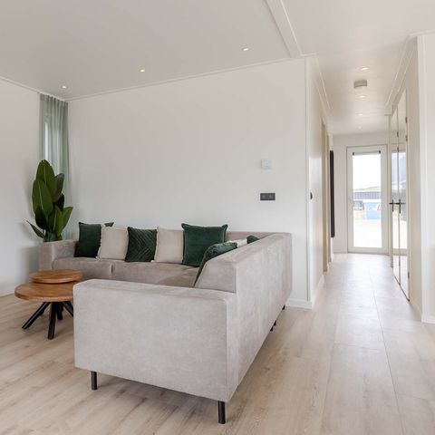 MAISON 8 personnes - Nid d'abeille