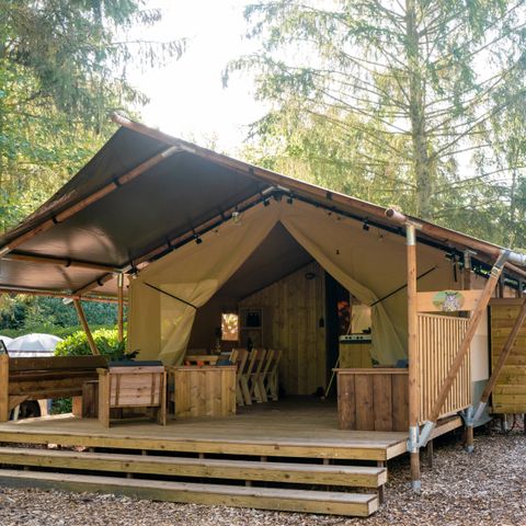 TENTE TOILE ET BOIS 6 personnes - y compris les installations sanitaires