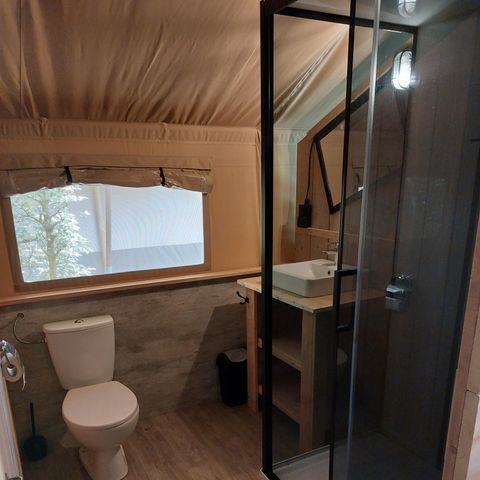 Tente en toile et en bois 6 personnes - y compris les installations sanitaires