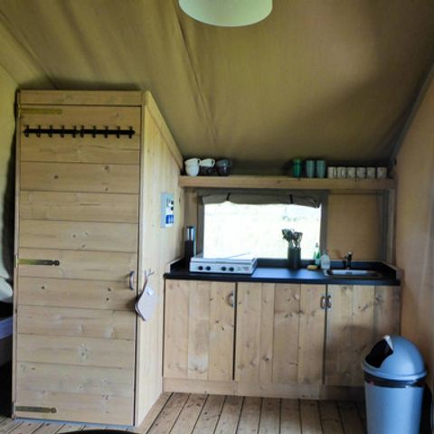 TENTE TOILE ET BOIS 6 personnes - y compris toilettes