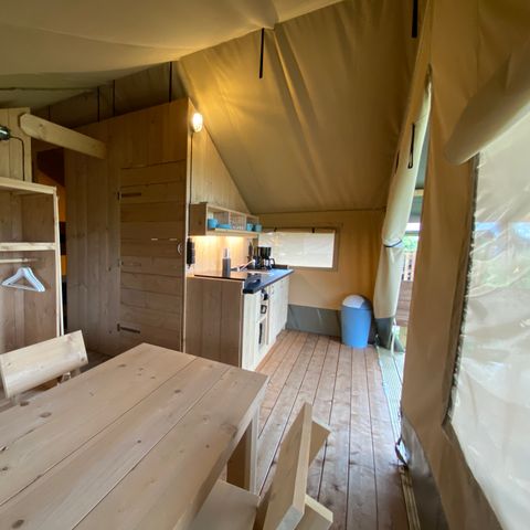 Tente en toile et en bois 4 personnes - y compris les installations sanitaires