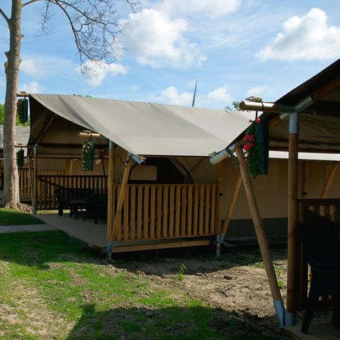 TENTE TOILE ET BOIS 6 personnes - y compris les toilettes