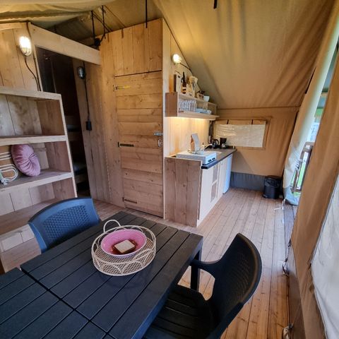 Tente en toile et en bois 4 personnes - y compris les installations sanitaires