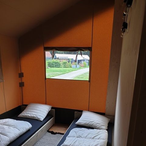 Tente en toile et en bois 6 personnes - XL avec toilettes
