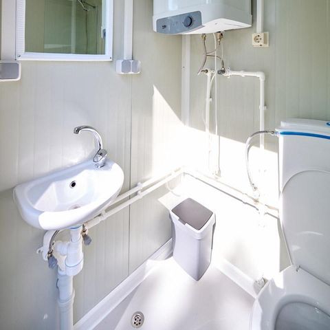 TENTE TOILE ET BOIS 4 personnes - Compact avec unité sanitaire privée