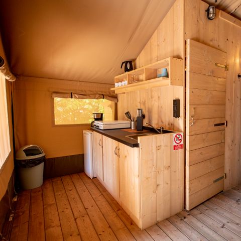 Tente en toile et en bois 4 personnes - y compris les installations sanitaires