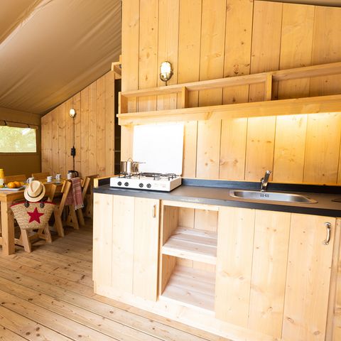 Tente en toile et en bois 5 personnes - y compris les installations sanitaires
