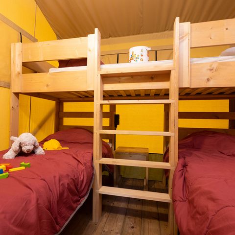 Tente en toile et en bois 5 personnes - y compris les installations sanitaires