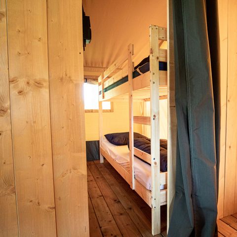 TENTE TOILE ET BOIS 4 personnes - y compris les installations sanitaires