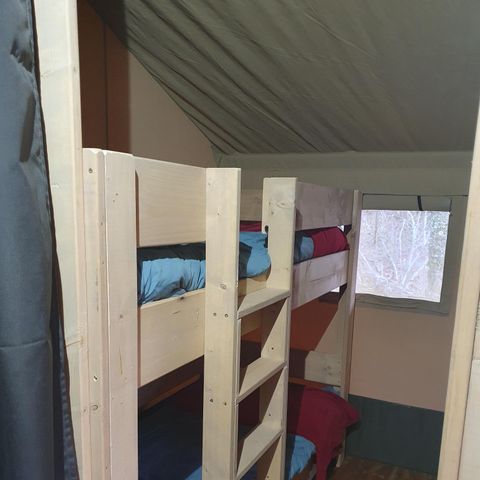 Tente en toile et en bois 4 personnes - y compris les installations sanitaires