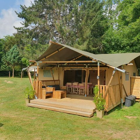 Tente en toile et en bois 6 personnes - y compris les installations sanitaires