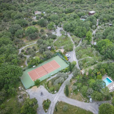 LODGE 5 personnes - Roulotte ( Séjour Deluxe ) climatisée / avec petit déjeuner / 2 pers inclus / Spa privatif en option