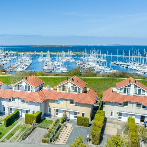 BUNGALOW 8 personnes - 8V