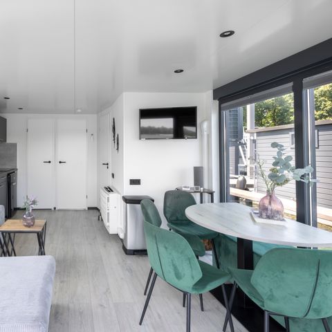 LODGE 6 personnes - Péniche avec jacuzzi XL