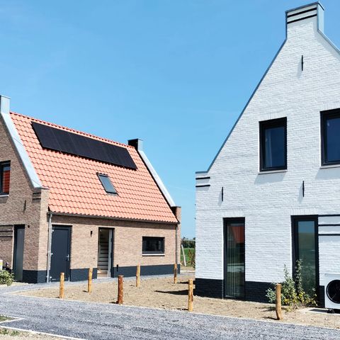 VILLA 6 personnes - Villa au bord de l'eau avec bain à remous