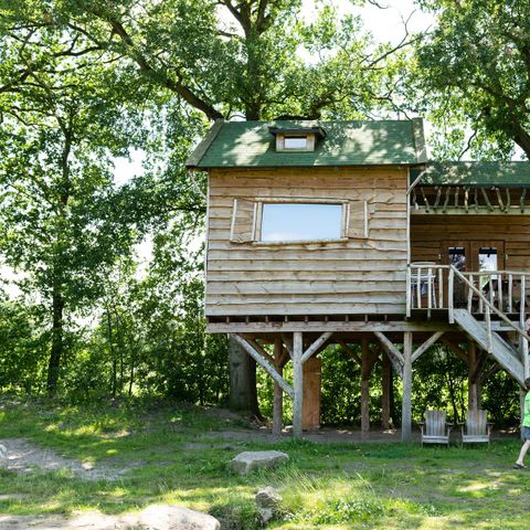 Hébergement 6 personnes - Maison dans les arbres
