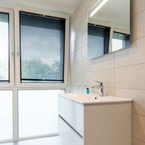 VILLA 6 personnes - Villa forestière avec bain à remous et sauna