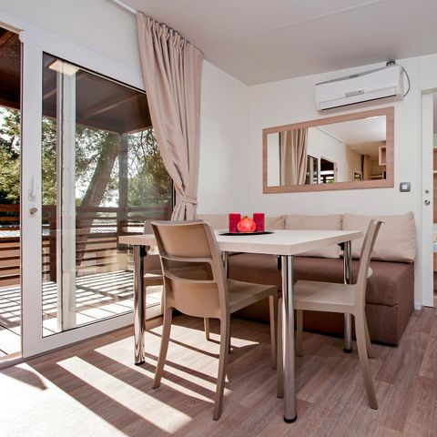 Mobilhome 6 personnes - Mobil-home | Comfort XL | 2 Ch. | 4/6 Pers. | Terrasse surélevée | 2 SDB | Clim. | TV
