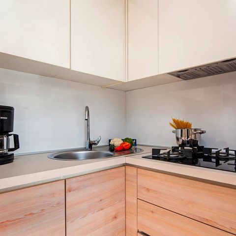MOBILHOME 6 personnes - Mobil-home | Comfort | 2 Ch. | 4/6 Pers. | Terrasse surélevée | 2 SDB | Clim. | TV
